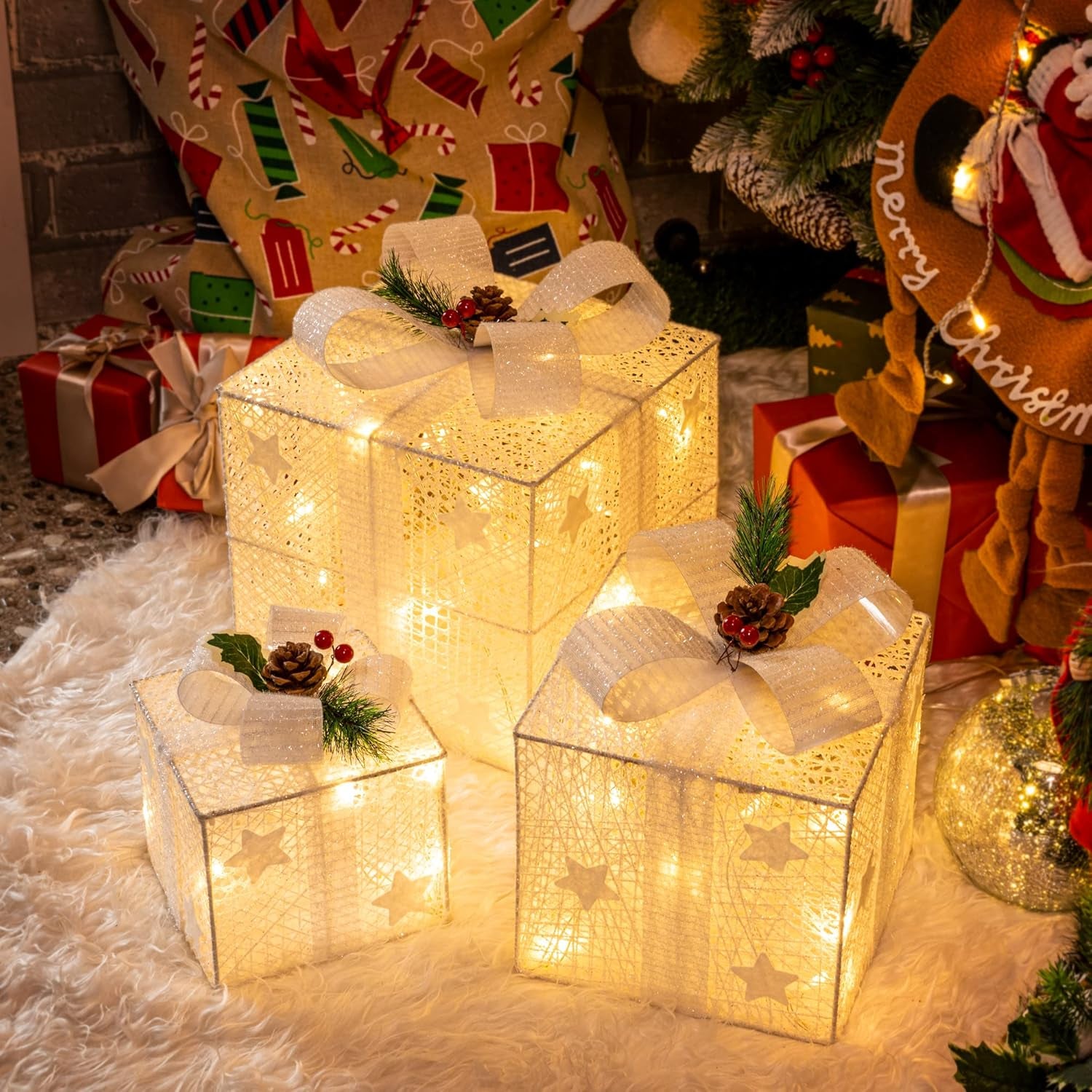 Set of 3 Christmas Lighted Gift Boxes, 60 LED Light up Present Boxes, 8 Modes Christmas Parcels Lights with Bow for Party, Home, Tree Decoration (White)